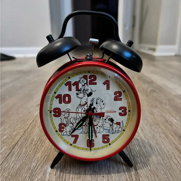 Disney Red and Black Dalmatian Clock - Picture 1 of 2